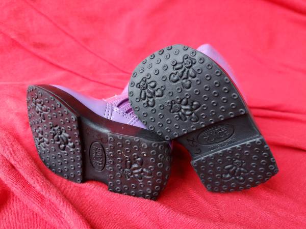 Botas moradas para bebé de The Children’s Place, talla 1M, American Girl - $5 (Tacoma)63471422015619122
