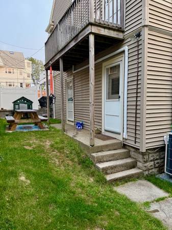 $2,850 / 2br - ---Awesome 2 Bed -- 10 Mins to Davis Square - Private laundry (Somerville \ Davis Sq. \ Tufts)63856338911873122
