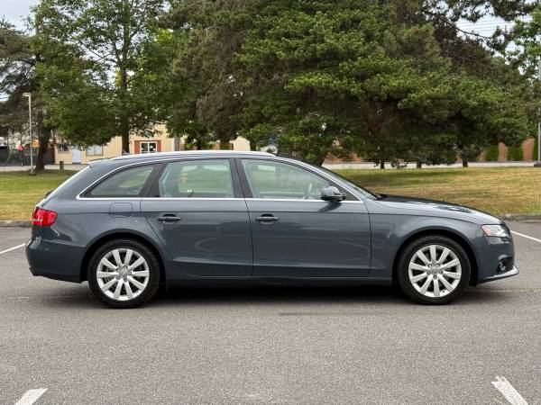 2010 Audi A4 Avant Wagon Quattro - $6,90063617194695937121