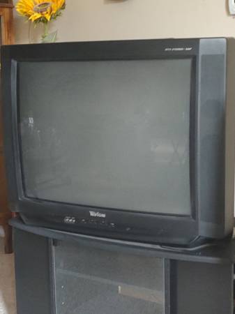 Heavy working tube TV. 1