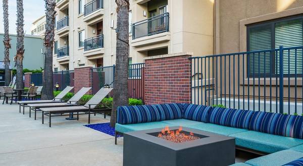 $2,949 / 2br - 1171ft2 - Pet-Friendly w/ Private Bark Park and Pet Spa (Sacramento, Midtown, Downtown)63961337640067122