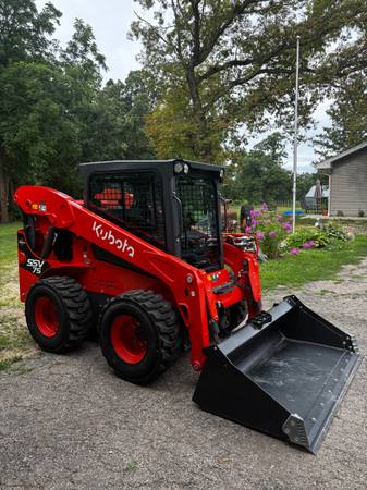 Kubota ssv75 1