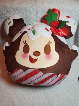 Minnie Mouse Holiday Toffee Pudding Plush 1