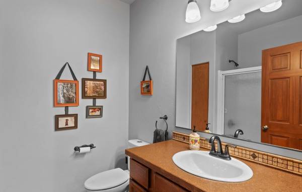 $580 / 2br - 🌿 Estudio luminoso ✦ Jardín en balcón ✦ Vida relajada 🌼 (𝗢𝗮𝗸𝗹𝗮𝗻𝗱, 𝗖𝗔)63847023840387121