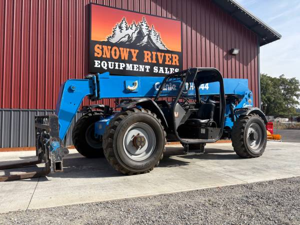 Genie GTH844 Telehandler 1