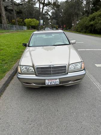 1999 Mercedes Benz C230 Kompressor - $3.800 (Sunset / Parkside)63470896728193121