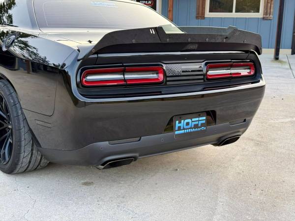 Truck, SUV and Marine Sales / Guntersville Alabama - $95000.00 (Guntersville Alabama)63624888672641124