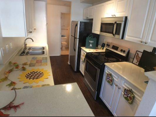 $1,265 / 2br - 1092ft2 - Pickleball and bocce ball court, Ceiling Fans (Deer Creek School District. Oklahoma City)63670502846849120