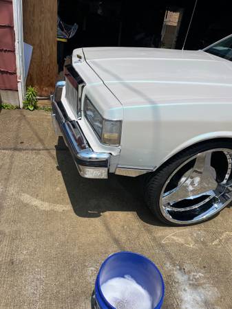 Chevy caprice classic (Box Chevy) - $111 (Markham)63616816879875122