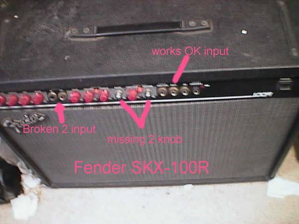 Fender guitar AMP Model SKX-100R---2 speakers 1