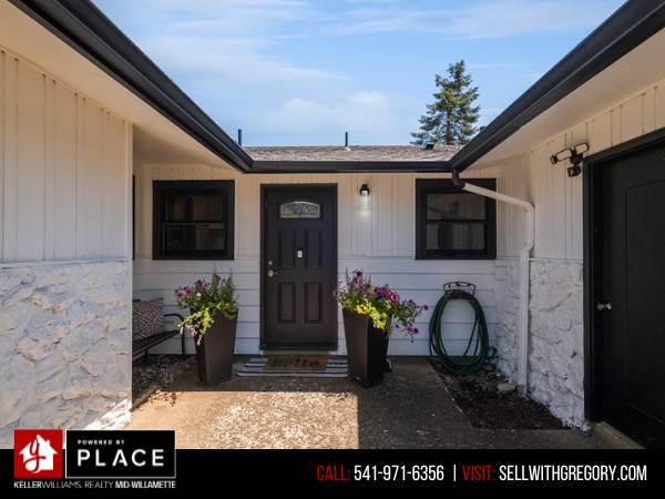 $399,900 / 3br - 1816ft2 - Cozy Home with Bonus Room & Fenced Yard. (Sweet Home, OR)63624649874177121