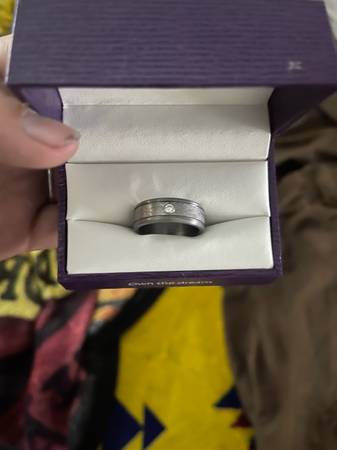 Men wedding band size 10 brand new 1