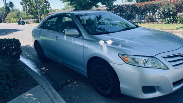 2011 Toyota Camry LE - $5,800 (Sherman Oaks)63623854388737122