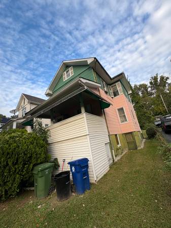 $109,900 🏘️Spacious Single-Family Home in Wilson Park $109.9K ARV - $289K🌳 (baltimore)64150990886147121