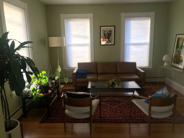 $1,200 BR in 3-room share, near Gilman Sq stop (Somerville)63892102432259121