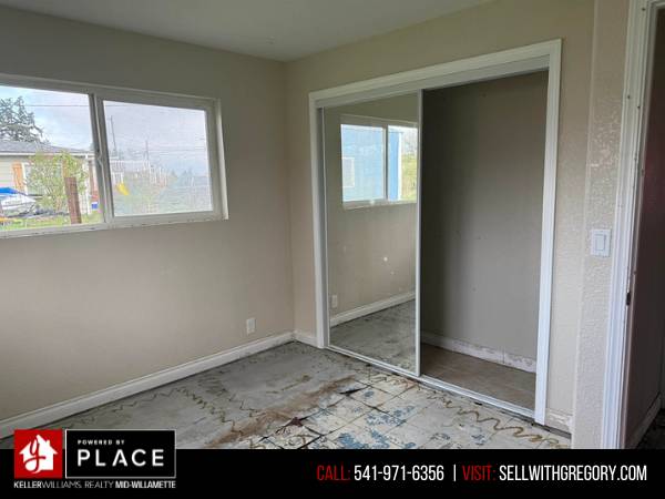 $319,900 / 3br - 2174ft2 - Investor Alert! Unlock the potential of this unique REO property (Lebanon OR)63624697795843124
