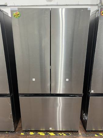 Samsung Bespoke Refrigerator Large 30 cu ft Beverage Center $2000 OFF! 1