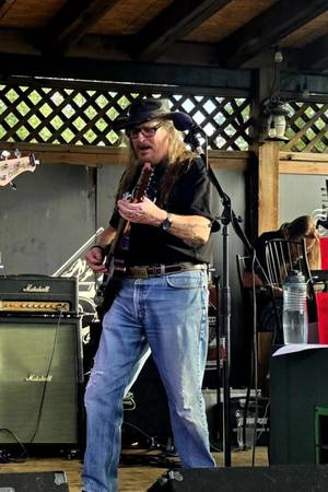 Guitar player looking (Aurora,Co)63921242870786122