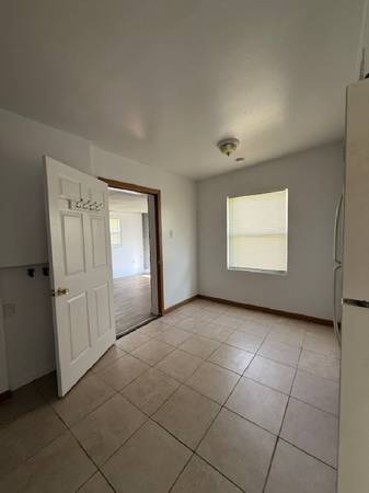 $1400.00 / 3br - 1184ft2 - 7371 Wayne Ave.63924425716482121