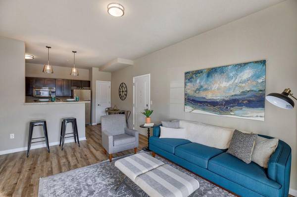 $1,672 / 2br - 1079ft2 - Granite Counters & Spa Baths-Steps to Northern Quest Fun! (Airway Heights)63969877019138124