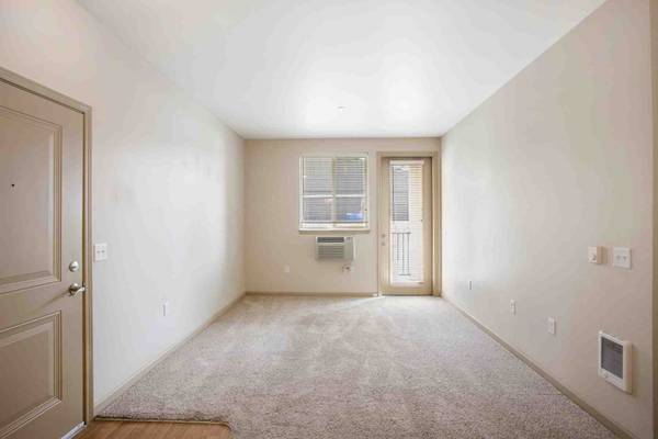 $1,899 / 2br - 978ft2 - Beautiful views in this corner 2 bed/2 bath! $1899 and 1 month free!! (Wenatchee)63690611337219122