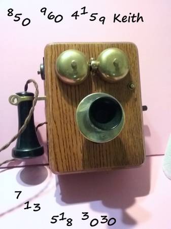 Kellogg Oak Wall Phone early 1900s with Magneto Crank Generator 1