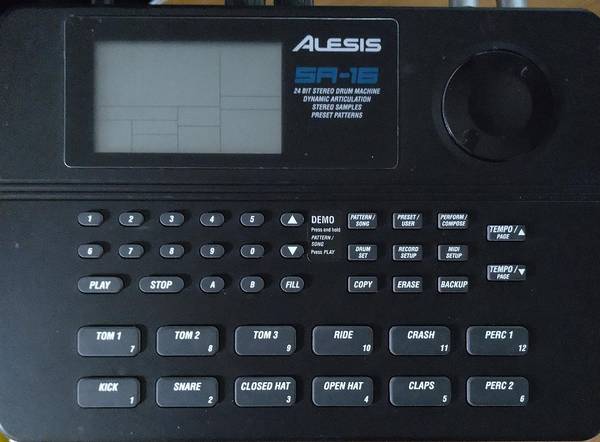 Alesis SR-16 Drum Machine 1