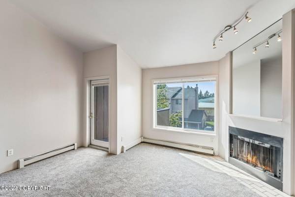 $1,625 / 2hab - 900ft2 - ¡CALEFACCIÓN PAGADA! Maravilloso apartamento de 2 habitaciones/1 baño en el sur de Anchorage64014174054530122