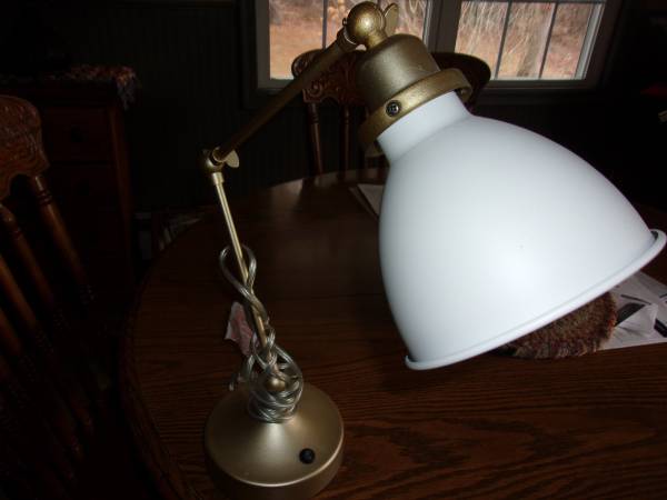 desk lamp-exc. cond. 1