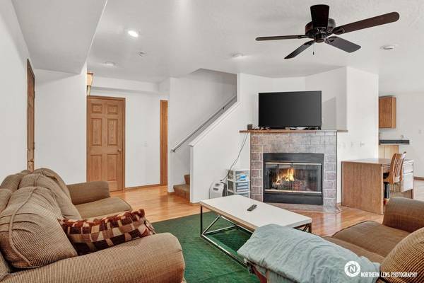 $3,000 / 4br - 4 br 2.5 bath, large 2 car garage64014174239107122