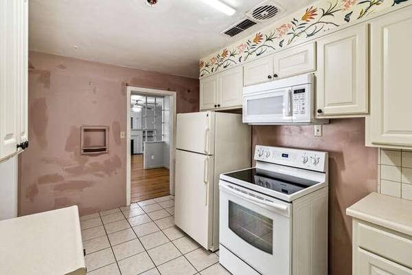 $2,455 / 2br - 1290ft2 - Upper Land Pk 2BR/2BA + Flex Rm, H/W Floors, Near Crocker-Riverside!! (SACRAMENTO || Near Land Park, Crocker-Riverside & Midtown)63844737851011120