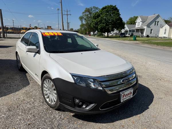 2012 Ford Fusion Hybrid - $3,995 (Champaign)63625032839043122