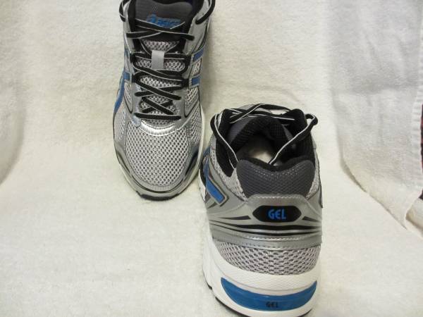 Zapatos de correr Asics Gel para hombre nuevos - Talla 9 - $55 (Ozark)63440392676737121