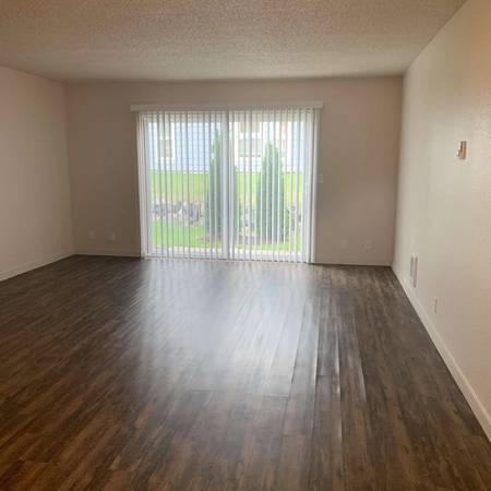 $2,286 / 2br - 900ft2 - Cuddle with your pets in our cozy 2 Bed / 1 Bath. Visit today! (Poulsbo)63808008235649121
