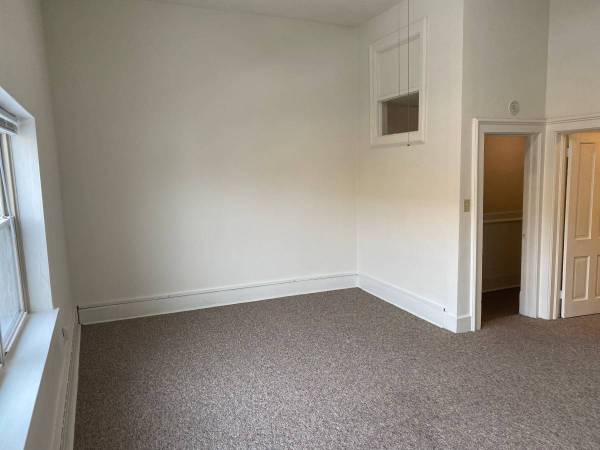 2 Bedroom - Quaint Downtown Walking Community 1