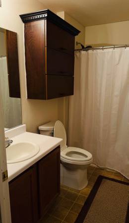 $700 / 3 habitaciones - Se necesita compañero de cuarto (Buda)63310765282305124