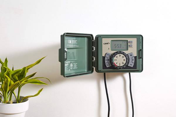 Orbit sprinkler 6-station timer with protective external enclosure 1
