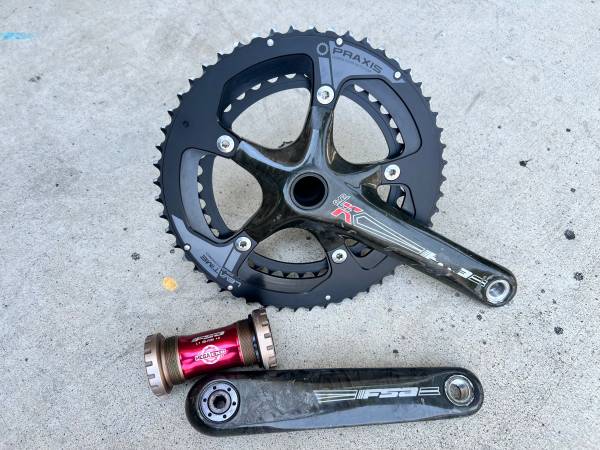 FSA SL-K Carbon Crankset 10/11Speed 172.5mm x 53/39 with New B.B. 1