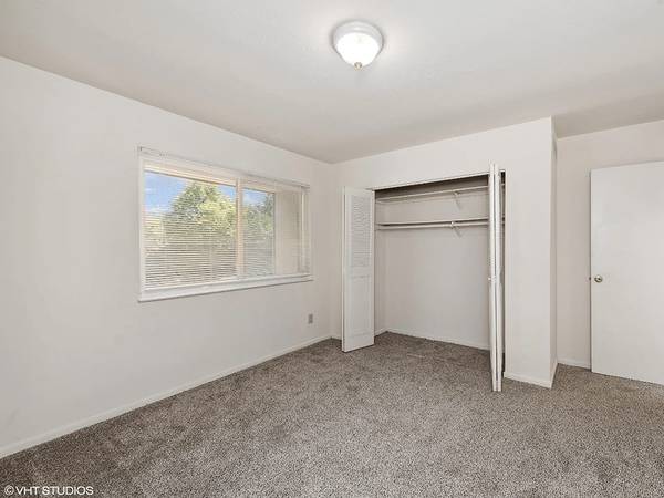 Pet Friendly Living! 1