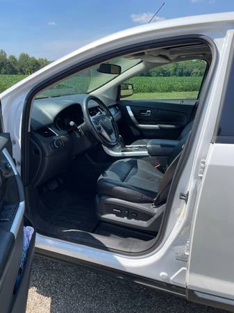 2011 FORD EDGE SEL AWD - $9,500 (Massillon)63436134749697123
