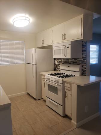 $2095.00 / 1br - 620ft2 - COMING SOON 10/28 *Top unit -Elevator63998152885123121