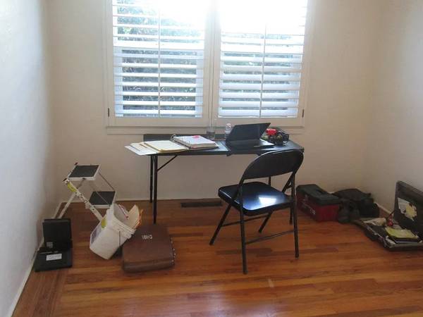 $1,250 / 2br - 1040ft2 - ***Charming 2BR Home with Sunroom & Private Yard – Capitola*** (capitola)63824141990915123