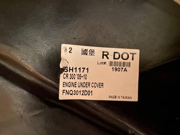 2005-2014 Charger Magnum 300 Challenger Protectores contra salpicaduras NUEVOS - $50 (Staten Island NY o Long Island City, Queens NY)63435894654721124