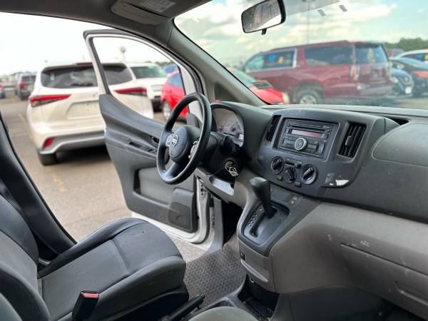 2017 NISSAN NV200 - $9,700 (Brooklyn)63614569031555121