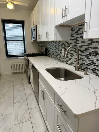 $2,295 / 1br - 825ft2 - Elegant Elevated Larchmont Property, Newly Remodeled 1 bedroom-$2295 (Larchmont NY)64033800660483120