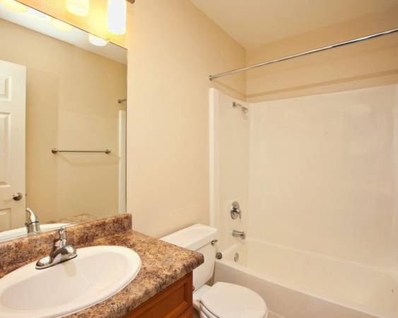 $2,695 / 2br - Safe Biking & Walking + Lovely La Mesa | Sought-After (La Mesa)63998452816003124