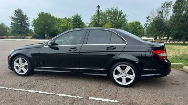 2011 Mercedes-Benz c-class C 300 4MATIC Sedan 4D - $6,30063470618239619124
