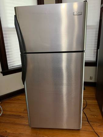 Frigidaire 18.0 cu. ft. Stainless Steel Top-Freezer Refrigerator 1