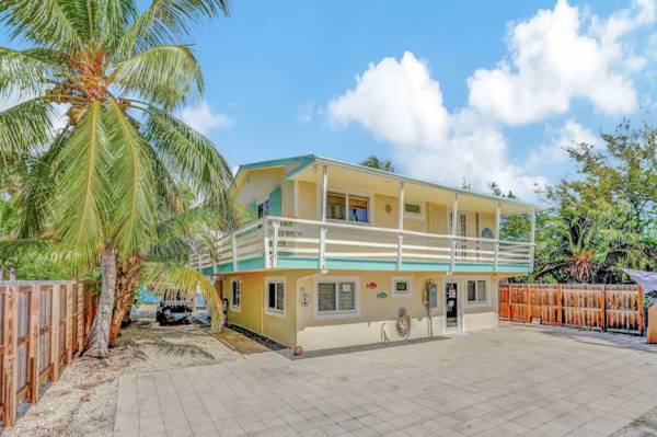 $1 / 3br - Waterfront Home 3/2.5,HotTub,2Sup,4Kayaks,Golf Car (Key Largo, FL)63923415042307121