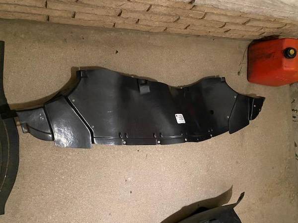 2005-2014 Charger Magnum 300 Challenger Protectores contra salpicaduras NUEVOS - $50 (Staten Island NY o Long Island City, Queens NY)63435894654721121